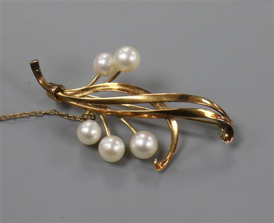 A Mikimoto 14ct gold and cultured pearl spray brooch, 51mm.